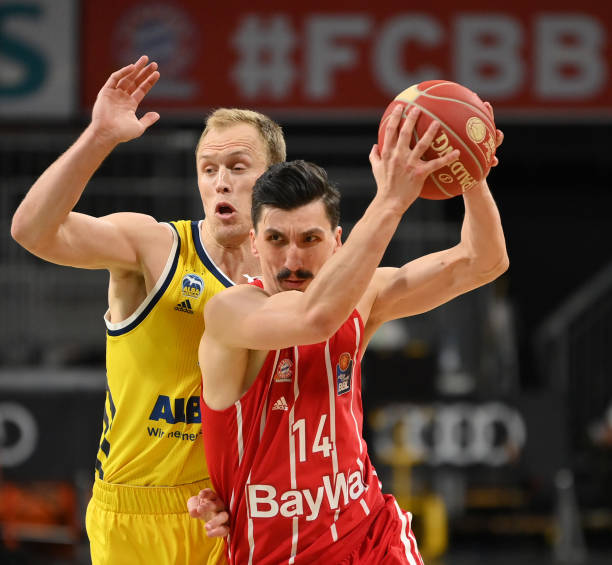 转会市场的 转会市场的