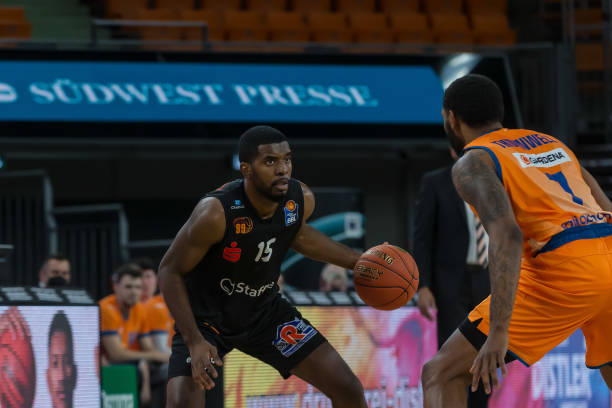 他将彻底告 他将彻底告